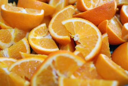  A lot of sliced orange fruits の写真素材