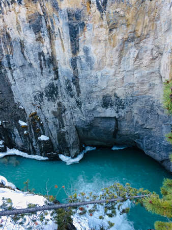Majestic Jasper National Park on a sunny day