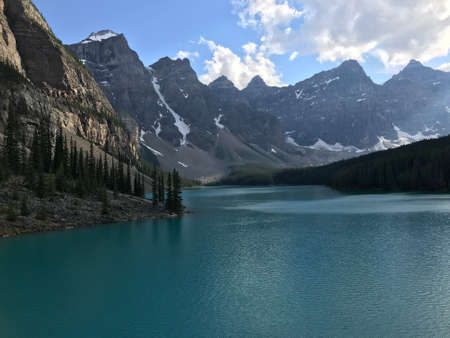 Scenic view of beautiful Lake Moraineの写真素材