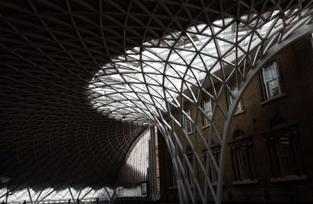 The modern rooftop of the main building of Kings Cross St Pancras Station.のeditorial素材
