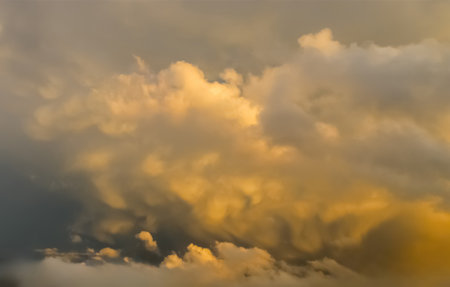 Stunning dark cloud formations right before a thunderstorm.の写真素材