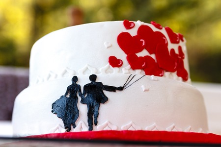 Wedding Cake on location with blurry backgroundの写真素材