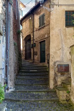 Alley in Anguillara Sabazia (Italy)の写真素材