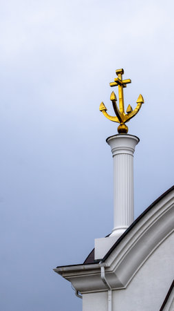 Nautical symbol anchor in gold colorの写真素材
