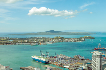 Auckland, New Zealand- December 12, 2013. Landscape view from Auckland skycraper.のeditorial素材