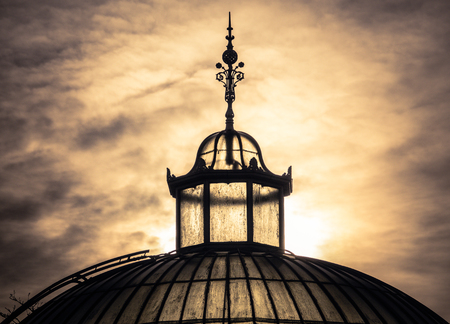 The Top Of A Victorian Eta Glasshouse Against A Winter Sunset Sky In Glasgow, Scotlandの写真素材