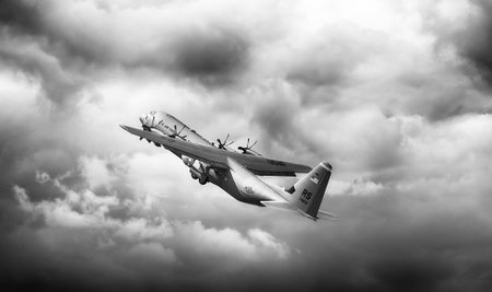 UK - JULY 26th - FARNBOROUGH AIRSHOW- RS 78614 USAF United States Air Force Lockheed C-130 Hercules does a fly past display のeditorial素材