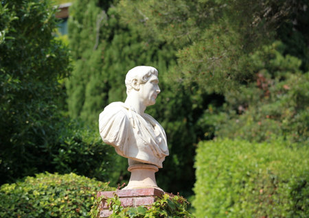 Antique Caesar Bust in Summer Gardenのeditorial素材