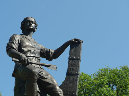 St. Petersburg, Russia, July 17, 2016 Monument to Peter I "King-Carpenter", Sestroretsk Park Dubkiのeditorial素材