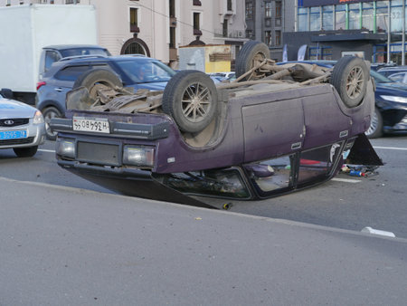 St. Petersburg, Russia, October 24, 2018 Crash upside down carのeditorial素材