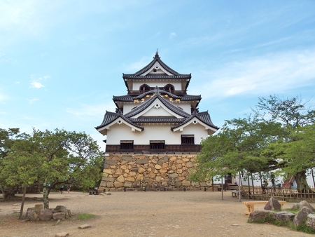 Hikone Castle is a Japanese castle in the city of Hikone, in Shiga Prefecture, Japan.  This castle is one of only 12 Japanese castles with the original keep, and listed as a national treasure.のeditorial素材
