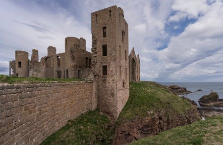 Ruin of new Slains castle near Aberdeen.の写真素材