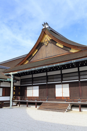 Wooden buildings Ogakumonjo, Kyoto Imperial Palace, Japan. Oakumonjo was the place where the academic events were held and having meetings with vassals.のeditorial素材