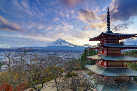 Twilight dusk sunset sky at Mount Fuji or Mt. Fujisan or Fujiyama mountain with Chureito red pagoda as foreground, Yamanashi prefecture, Japan.のeditorial素材