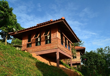 A house for relaxation at khao kho mountain cliff. Khao Kho District.Thailandの写真素材