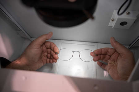 Glasses welding system. An apparatus for repairing spectacle frames.