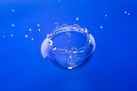 Crown made by water dropの写真素材