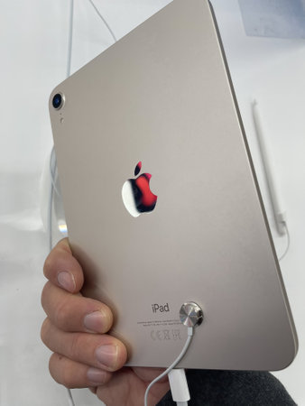 Frankfurt, Germany - October 4th 2021: A German photographer visiting a Saturn market, comparing the different versions of the new iPad Mini.のeditorial素材