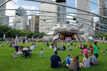 People enjoying live concert at Millennium park, Chicagoのeditorial素材