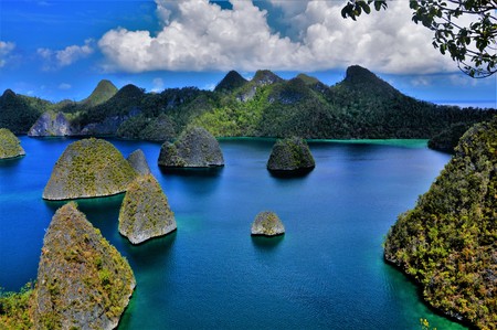 Wayag II, Raja Ampat, West Papua, Indonesiaの写真素材