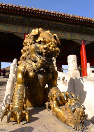 An imperial guardian lion  Shishi  in front of the gate of Heavenly Purity in the Forbidden City, Beijing, China の写真素材