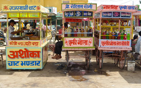 JHUNJHUNU, RAJASTHAN, INDIA - August 9, 2009 - Refreshment carts outside Rani Sati Templeのeditorial素材