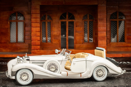 1936 model 500K special roadster white convertible antique classic car collectible scala