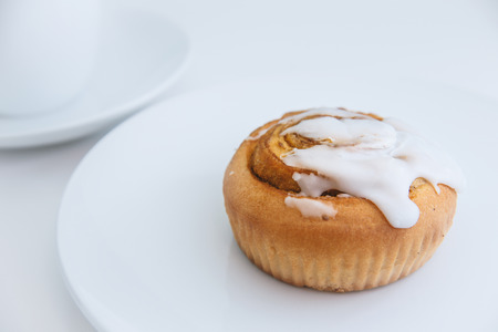 Cinnamon roll on white backgroundの写真素材