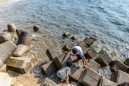 The boys who play on the seashore
