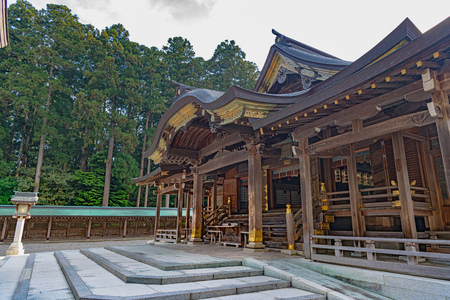 Worship Hall of the Yahiko jinja shrine in Niigata, Japanのeditorial素材