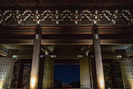 Sanmon Gate of Chionin Temple That Lighted Up in Kyoto, Japanのeditorial素材