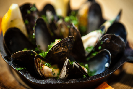 Steamed mussels with dressingの写真素材