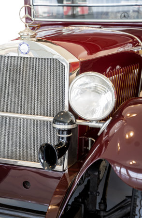Stuttgart, Germany - December 13, 2017: Mercedes-Benz Museum - Close-up of the front of the car. 1927 Mercedes-Benz 12/55 PS Pullman-Limousineのeditorial素材