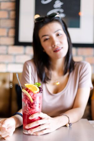 mulberry smoothie. Mulberry, Lemon and Mint in smoothie.の写真素材