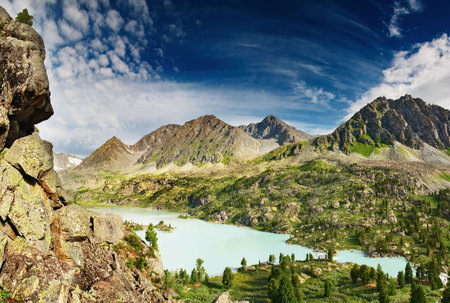 Beautiful turquoise lake in Altai mountainsの写真素材