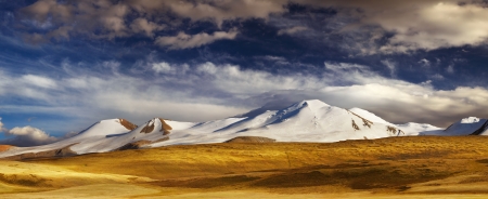 Mountain landscape, Plateau Ukok, the junction of Russian, Chinese and Mongolian borders の写真素材
