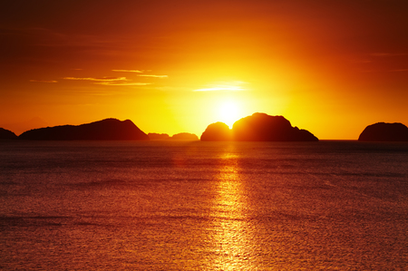 Tropical sunset, El Nido,  Philippinesの写真素材
