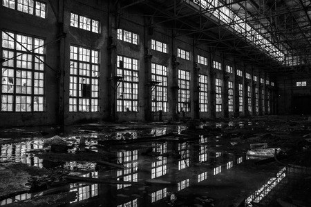 Black and white photo of abandoned excavator plant in Voronezhの写真素材