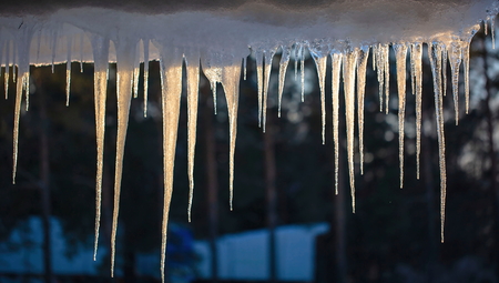 Gorgeous icicles close up view. Beautiful nature backgrounds.の写真素材