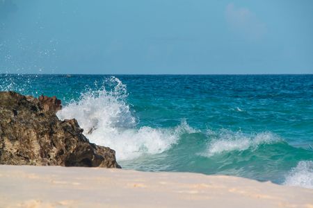 Bermuda Turquoise water of the Atlantic ocean and blue sky. Fantastic view on beach. Beautiful background.の写真素材