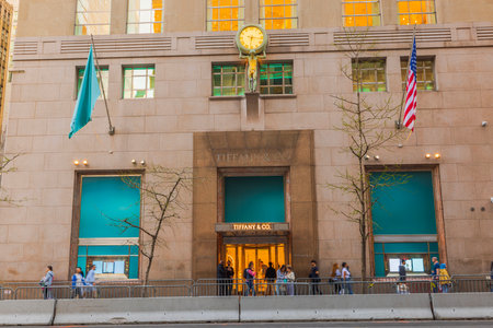 Close-up view of the Tiffany and Co flagship store located on Fifth Avenue. NY. USA.のeditorial素材