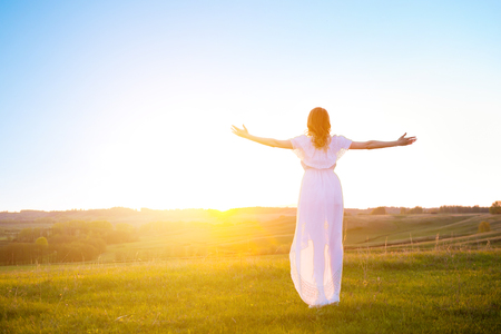 Free Happy Woman Enjoying Nature. Beauty Girl Outdoor.の写真素材
