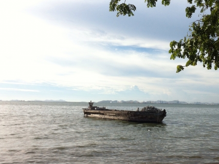 Boat on sea at Pattaya の素材
