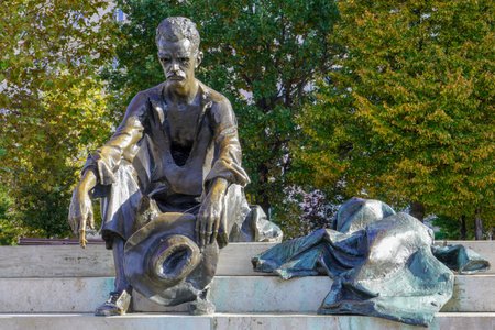 Budapest, Hungary, November 3, 2023: The statue of Attila JÃ³zsef in Kossuth Square in Budapest, Hungaryのeditorial素材
