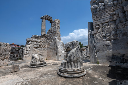 The Temple of Apollo in Didim, located 18 kilometers south of Miletus, an ancient port city in western Turkey, was the fourth largest temple in the ancient Greek world.のeditorial素材