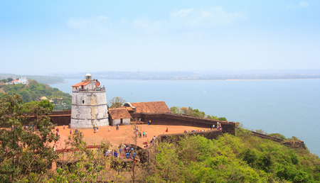 Ancient Aguada Fort and lighthouse was built in the 17th century. Located in Candolim at the mouth of the Mandovi River, which flows into the Arabian Sea.のeditorial素材