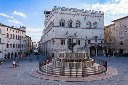 Fontana Maggiore on Piazza IV Novembre in Perugia, Umbria, Italyのeditorial素材