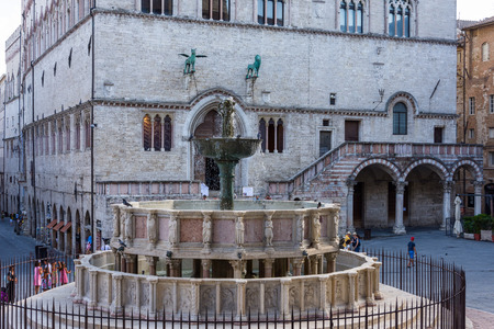 Fontana Maggiore on Piazza IV Novembre in Perugia, Umbria, Italyのeditorial素材