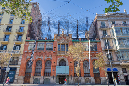 BARCELONA, SPAIN - NOVEMBER  03, 2018: The Antoni TÃ pies Foundation is a cultural center and museum, located in Carrer d'AragÃ³, in Barcelona, Catalonia. 
It is dedicated mainly to the life and works of the painter Antoni TÃ pies.Spainのeditorial素材