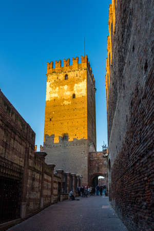 Castelvecchio, originally called Castello di San Martino in Aquaro, is a castle in Verona currently used to house the civic museum, it is the most important military monument of the Scaligera lordship. Italyのeditorial素材